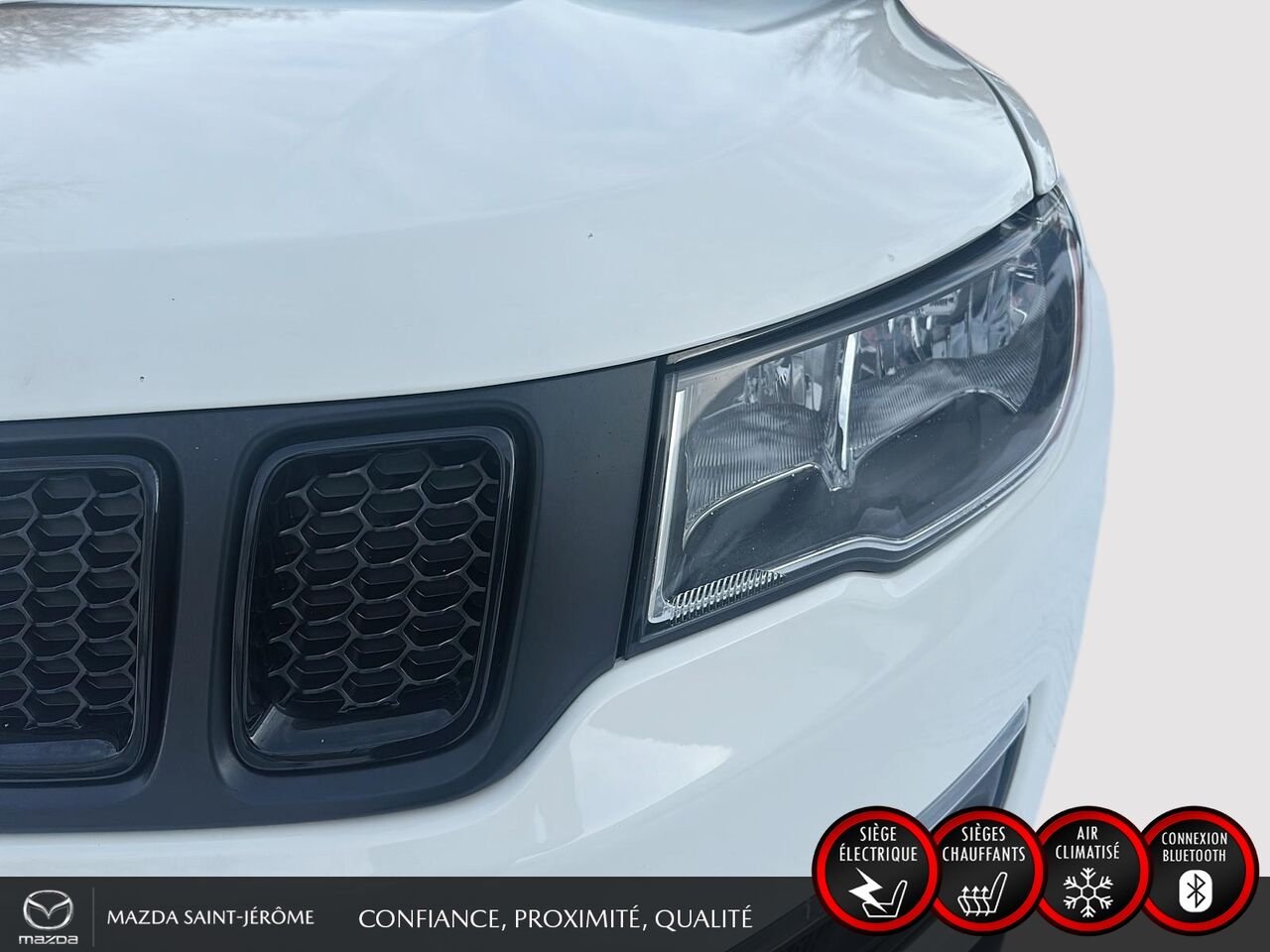 2021 Jeep Compass White Sainte-Agathe-des-Monts - photo #1