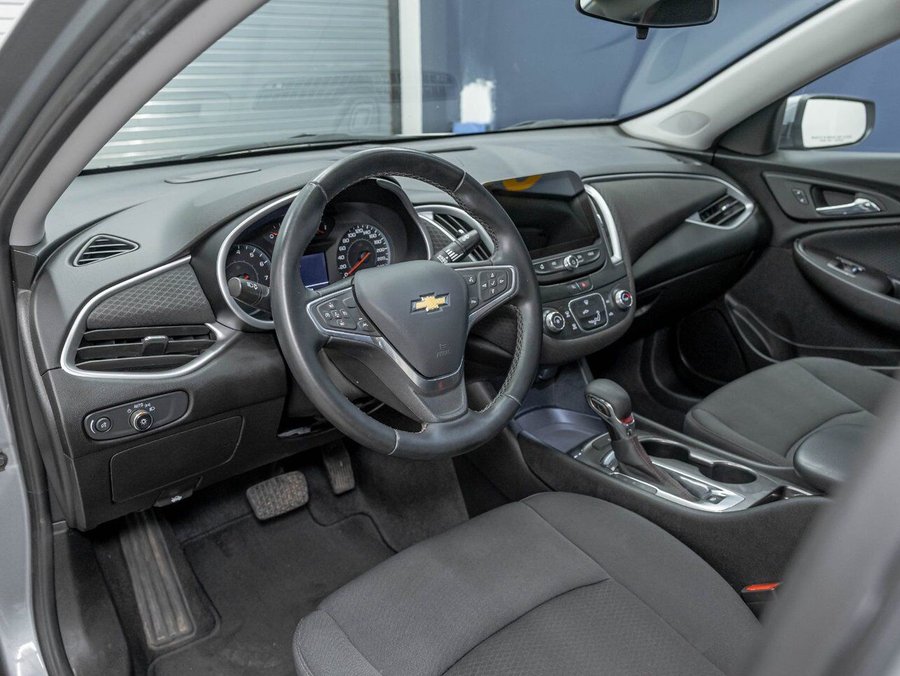 Chevrolet Malibu RS *CARPLAY* BLUETOOTH CAMÉRA REG VITESSE WIFI USB 2023 Gris