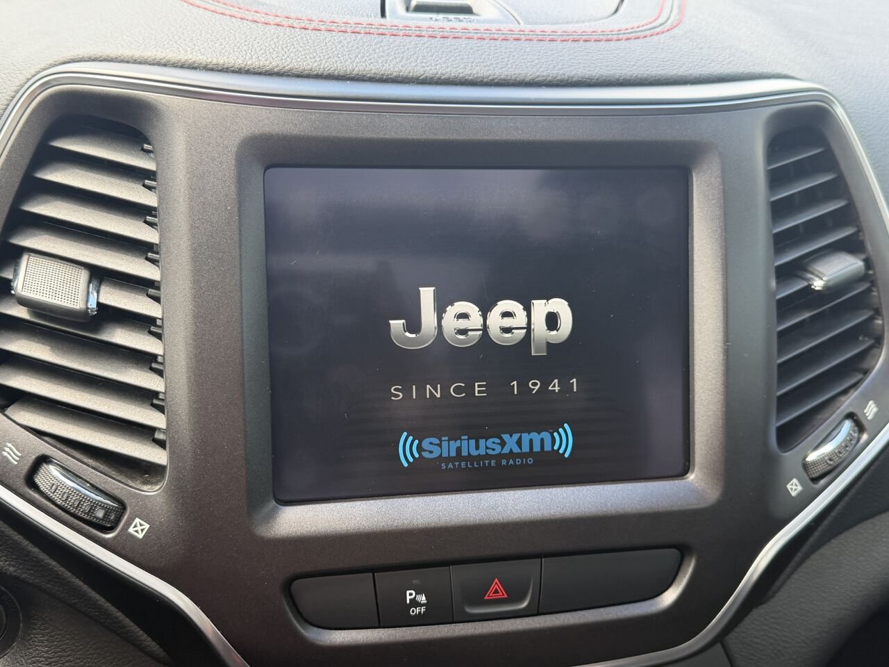 Jeep Cherokee 2021 Beige Ste-Marie - photo #18