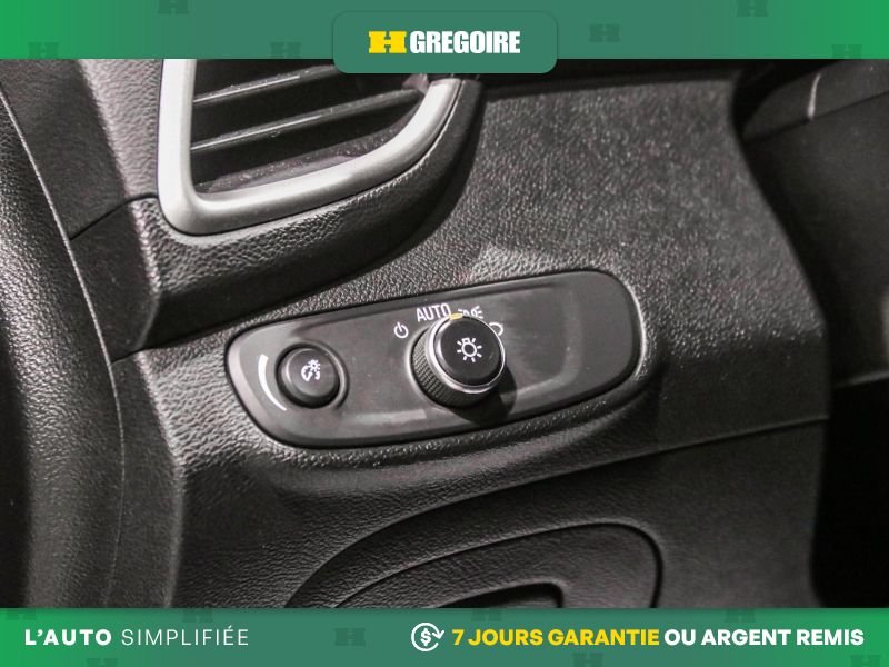 2019 Chevrolet Trax Red Saint-Eustache - photo #16