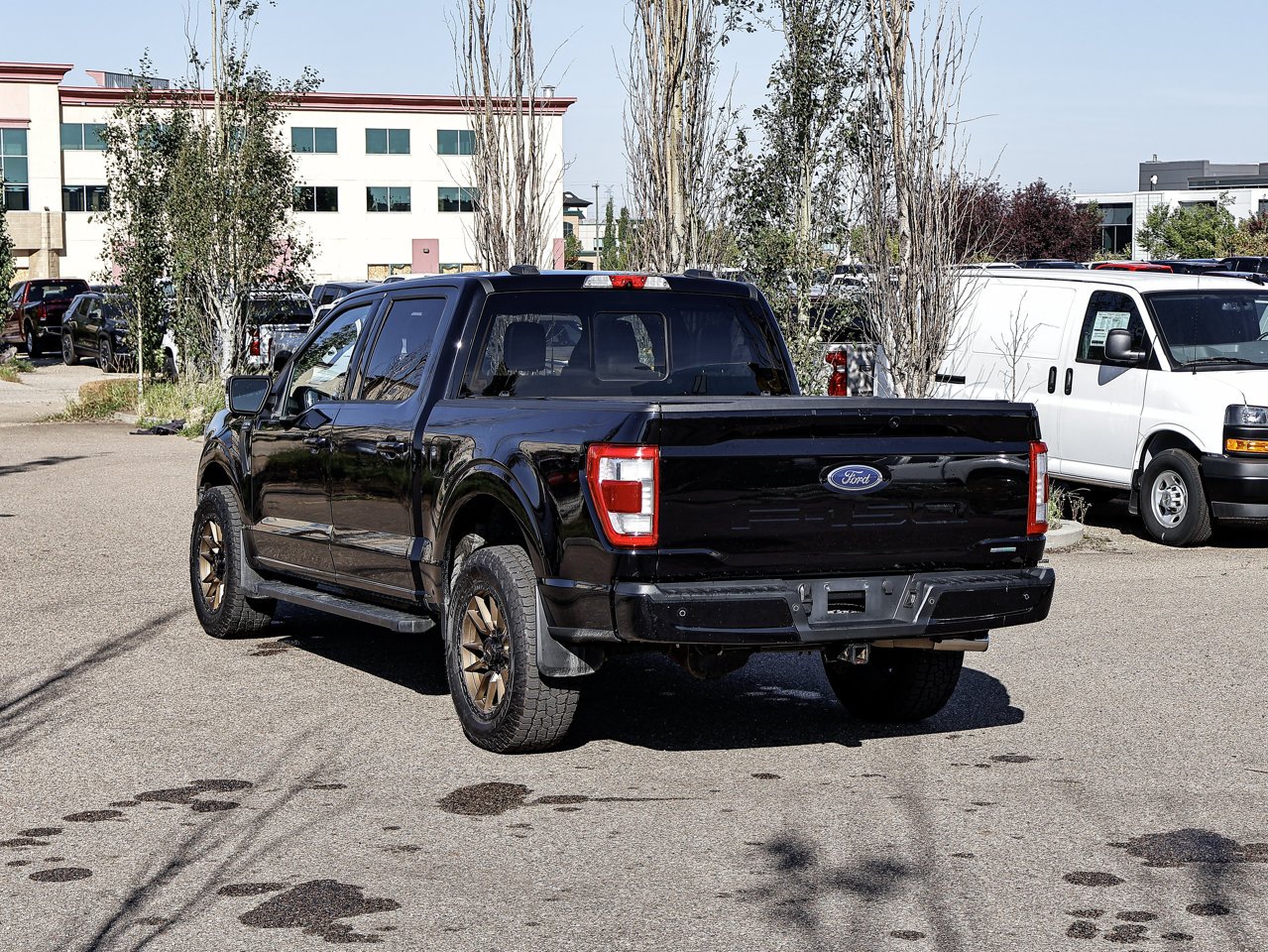 2023 Ford F-150 LARIAT 4WD SuperCrew 5.5' Box Black Sherwood Park - photo #10