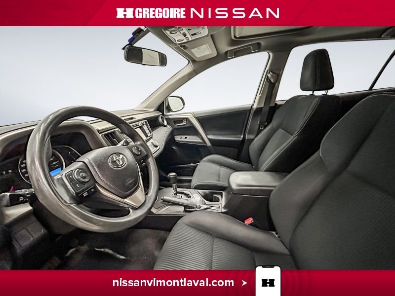 2015 Toyota Rav 4 Grey Laval - photo #17