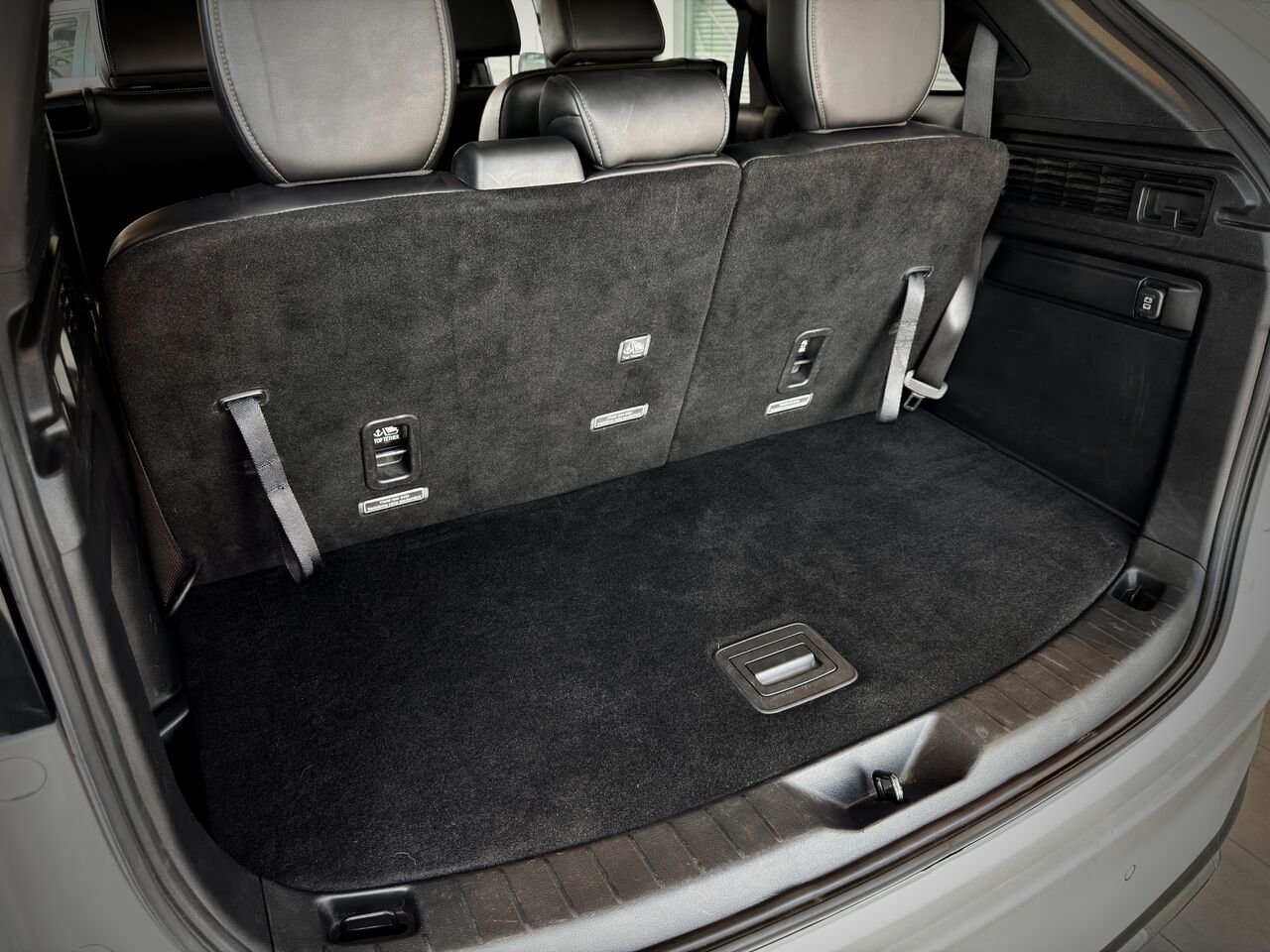 2024 Mazda CX-90 hybride léger White Notre-Dame-des-Prairies - photo #18