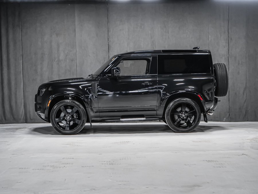 2024 Land Rover Defender V8 Black