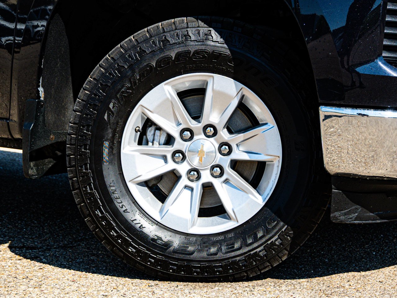 2023 Chevrolet Silverado 1500 4WD Crew Cab 147 LT Black Sherwood Park - photo #4