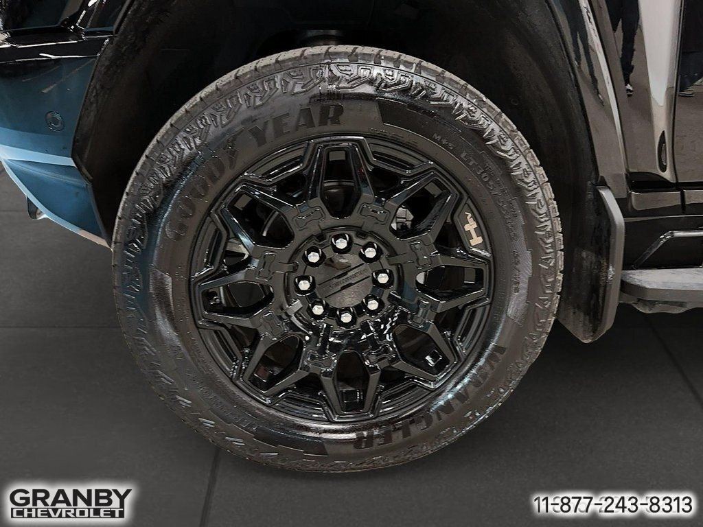 2026 GMC HUMMER EV Pickup HUMMER EV PICKUP 2X eAWD SHORT BED CREW CAB (1SC) | 26-0450 Void Black Granby - photo #9