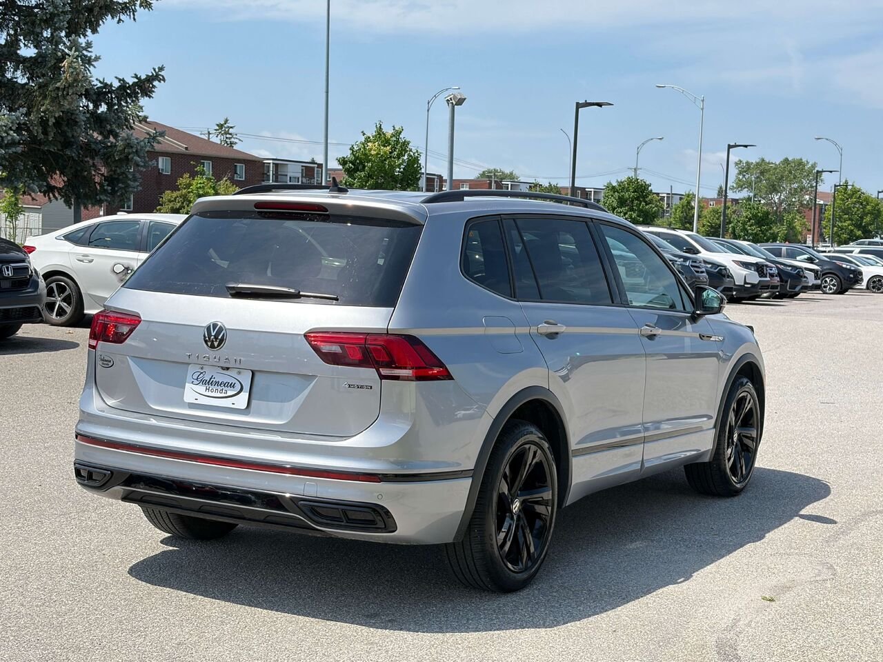 2023 Volkswagen Tiguan Comfortline R-Line Black Edition Grey Gatineau - photo #5
