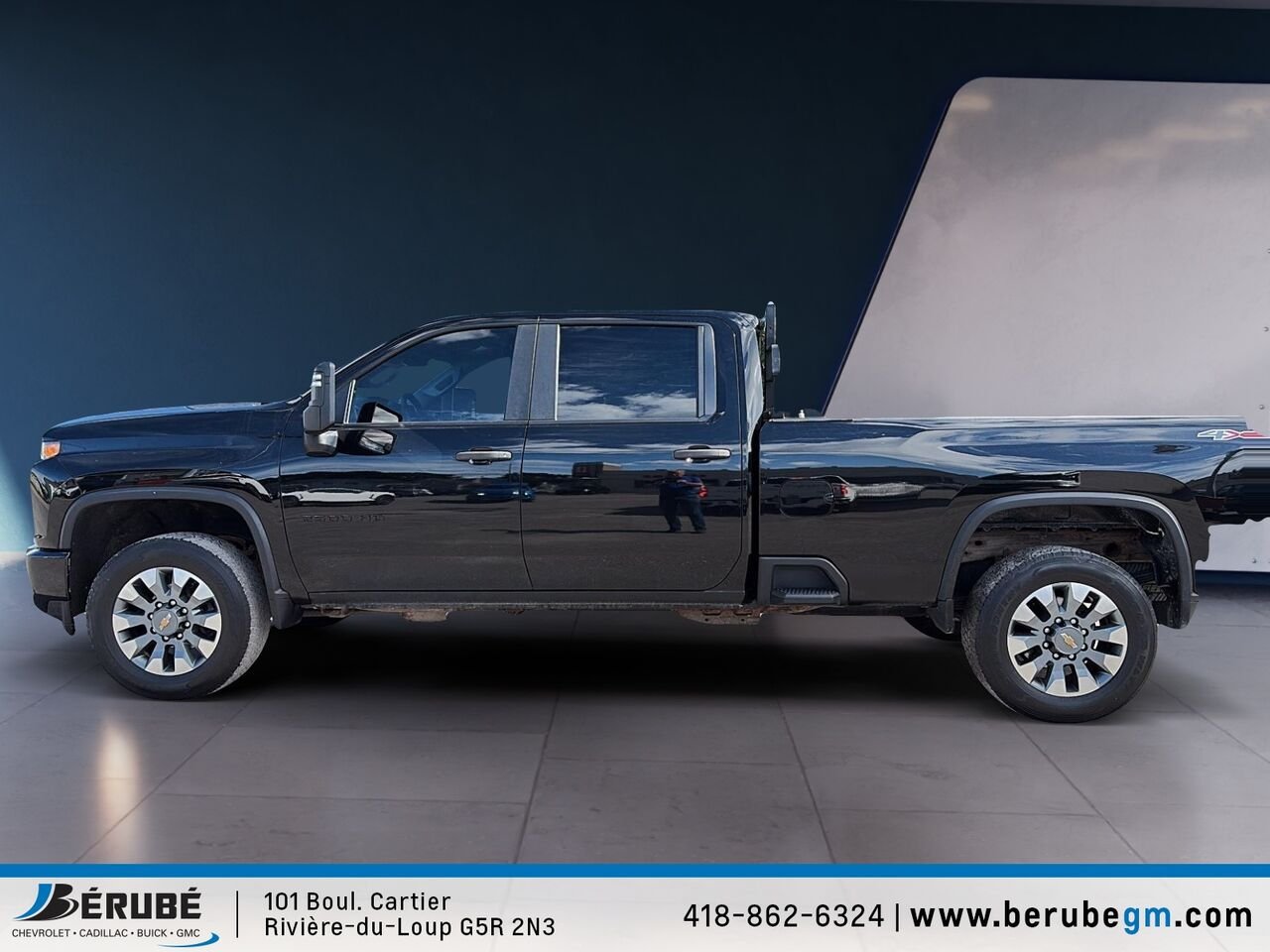 CHEVROLET 2500 4RM CAISSE LONGUE CAB MULTIPLAC Custom cabine multiplace 4RM 172 po 2023 Noir Rivière-du-Loup - photo #4