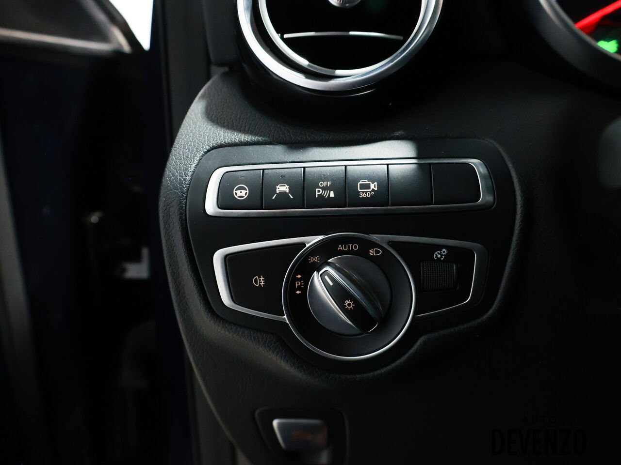2019 Mercedes-Benz GLC Blue Saint-Eustache - photo #12