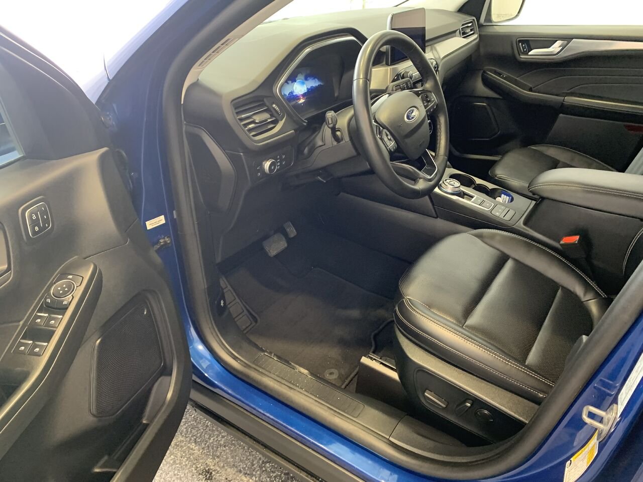2022 Ford Escape TITANIUM PHEV Blue Châteauguay - photo #27
