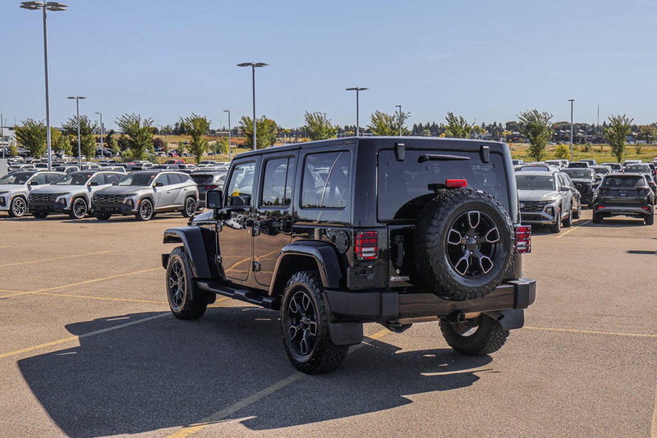 2018 Jeep Wrangler JK Unlimited Sahara 4x4 Black Sherwood Park - photo #5