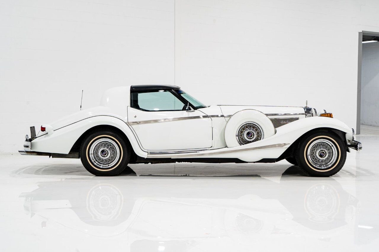 Phillips Motor Car Berlina Coupe Only 1 of 78 produced. Very rare | PRIX EN USD 1981 Blanc Montréal - photo #22