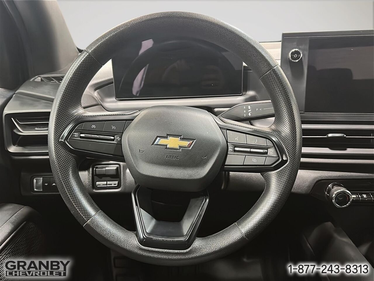 2024 Chevrolet Silverado EV WT cabine multiplace e4RM avec 4WT | G3905 White Granby - photo #11