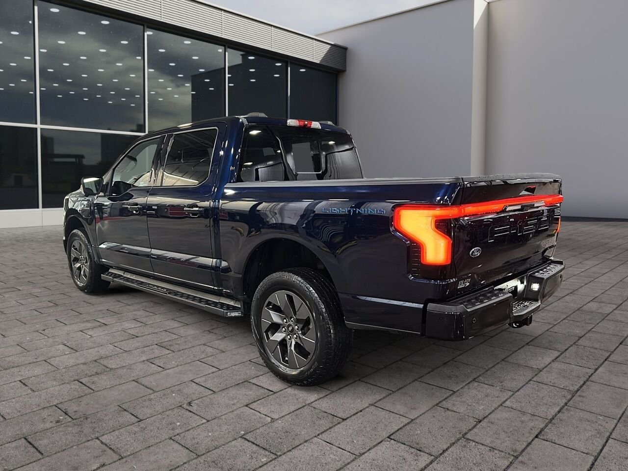 2023 Ford F-150 Lightning GROUPE 510 A, standard range Blue Québec - photo #22