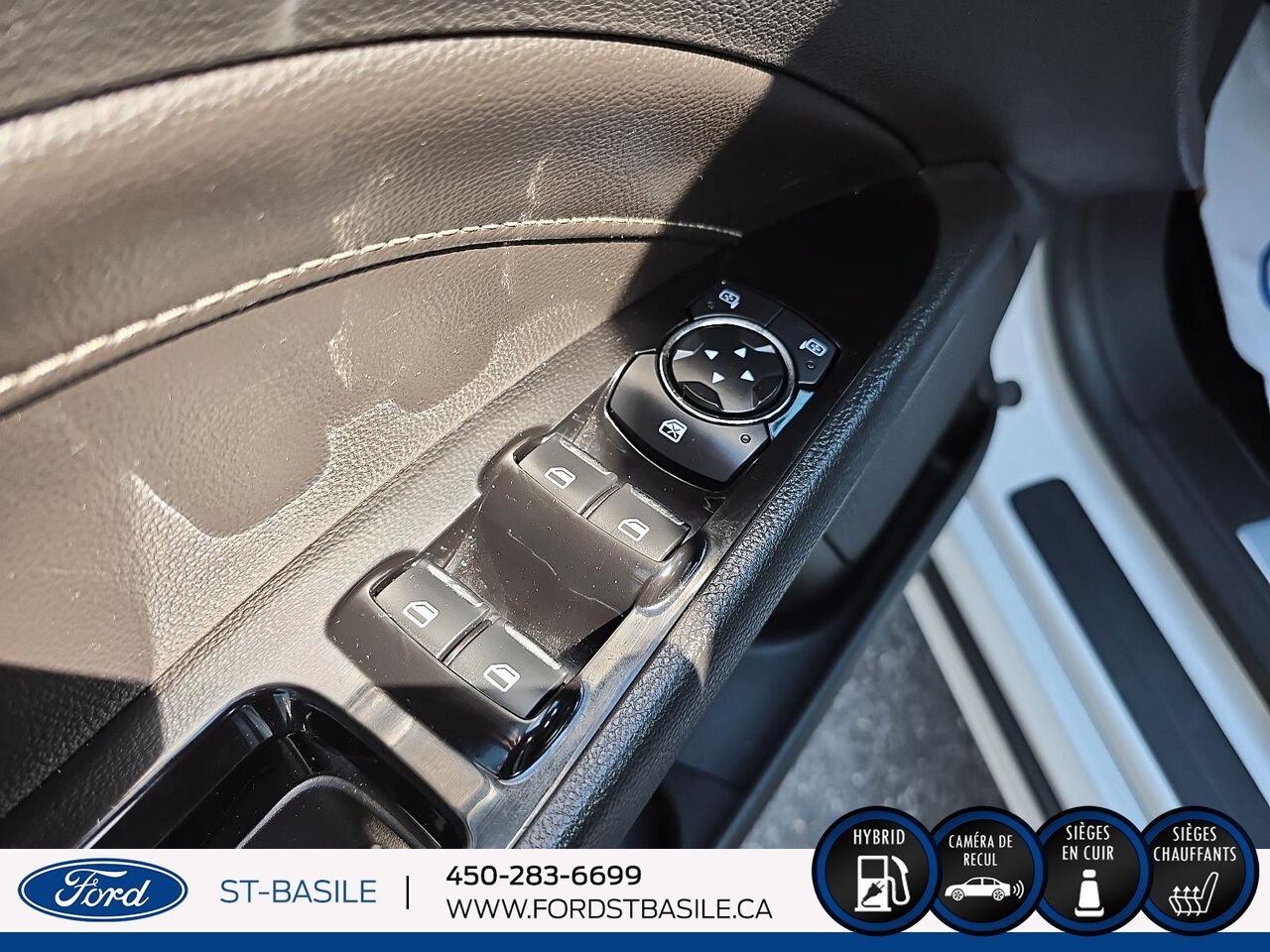 Ford FUSION HYBRIDE 2015 Blanc Saint-Basile-le-Grand - photo #17