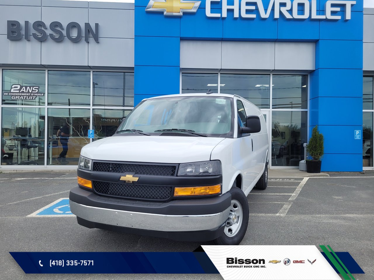 Chevrolet Fourgonnette Express utilitaire Traction arrière 2500 155 po 2025 BLANC SOMMET Thetford Mines - photo #0