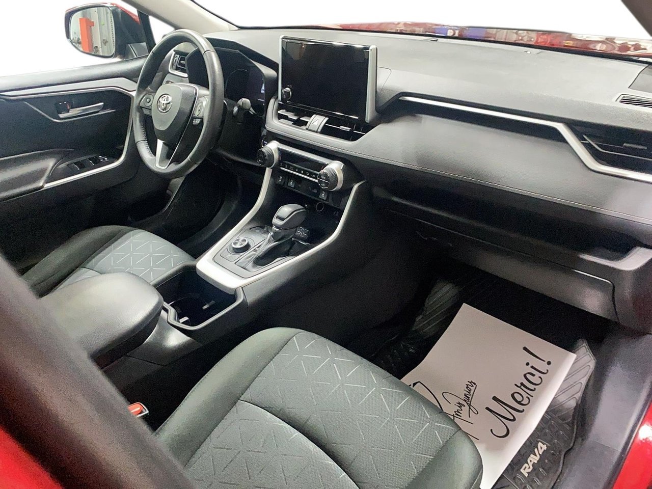 2023 Toyota RAV4 Hybrid XLE Ruby Flare Pearl Baie-Comeau - photo #18