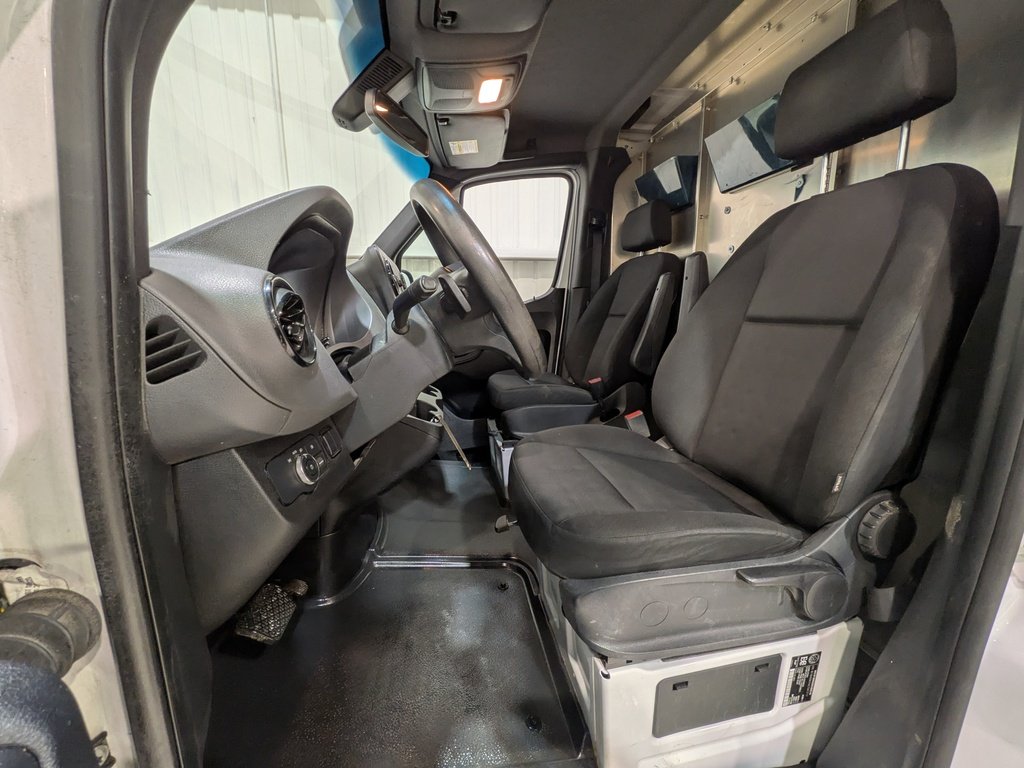 2020 Mercedes-Benz Sprinter Van 2500 High Roof V6 144" White Val-David - photo #1