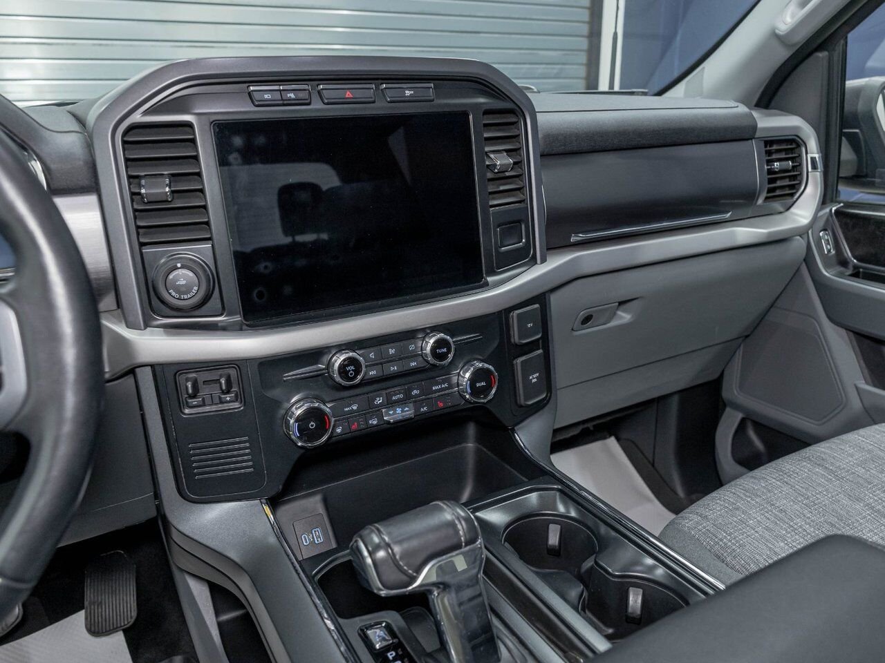 Ford F-150 Lightning XLT CREW 4X4 *NAV* GR REMORQ MAX CAM 360 CARPLAY 2023 Noir Saint-Jérôme - photo #19
