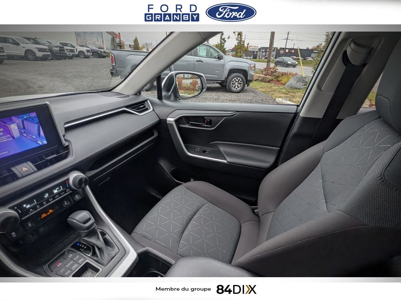 2023 Toyota RAV4 White Granby - photo #20