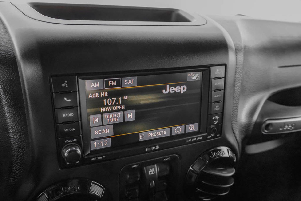 2018 Jeep Wrangler JK Unlimited Sahara 4x4 Black Sherwood Park - photo #19