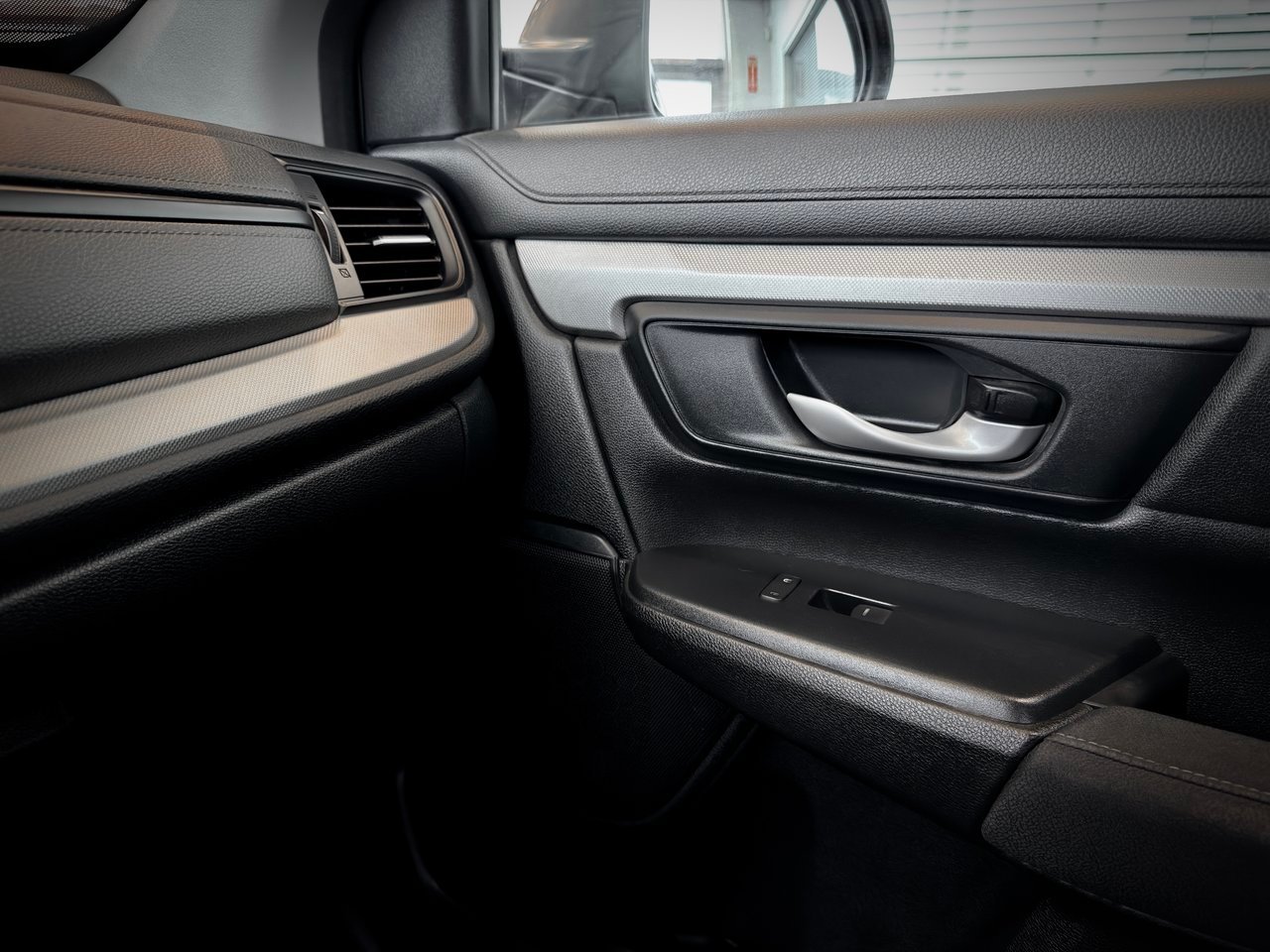 Honda CR-V LX 4WD 2017 Notre-Dame-des-Prairies - photo #28