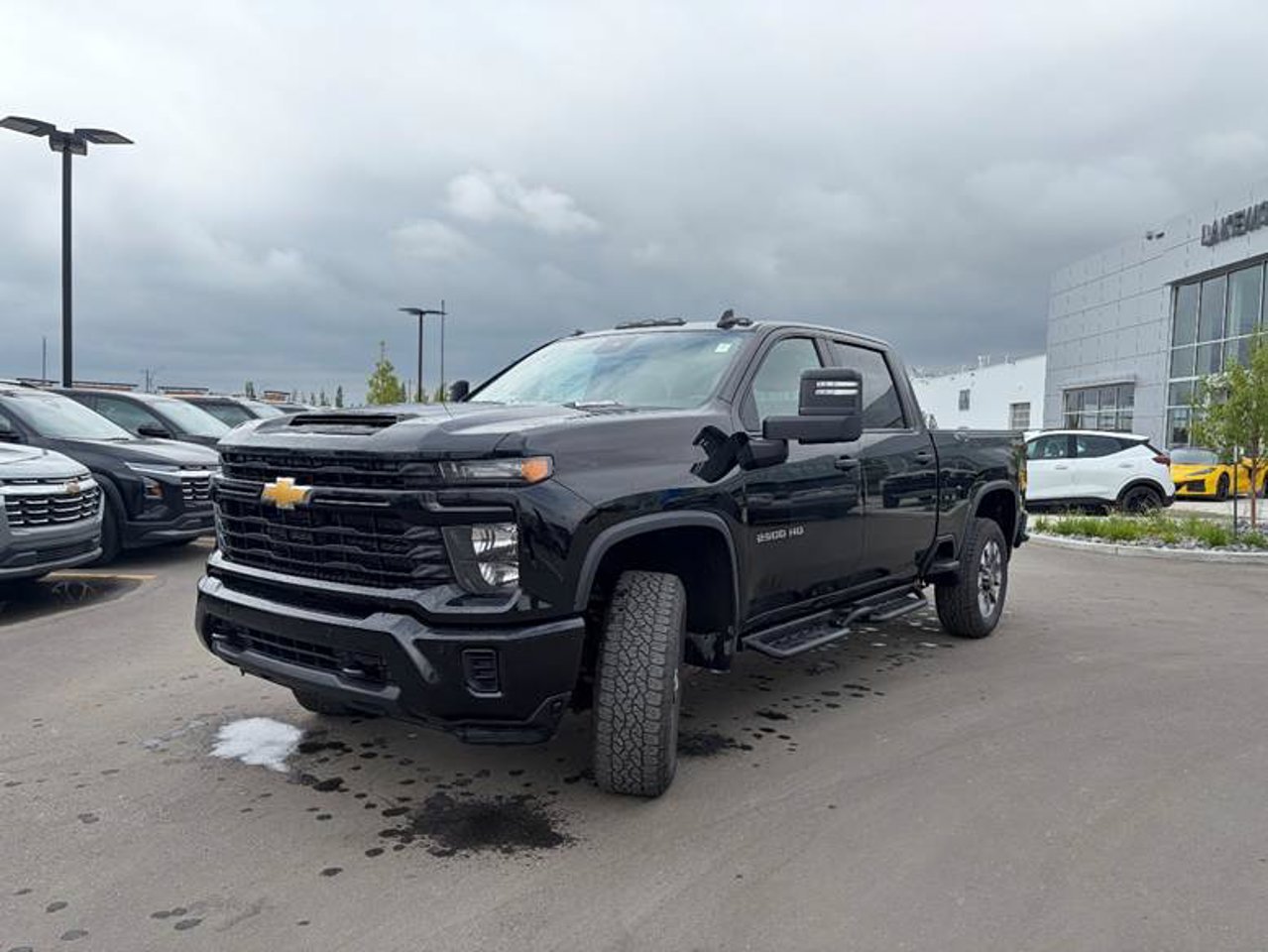 2025 Chevrolet Silverado 2500HD 4WD Crew Cab 159 Custom Black Sherwood Park - photo #2