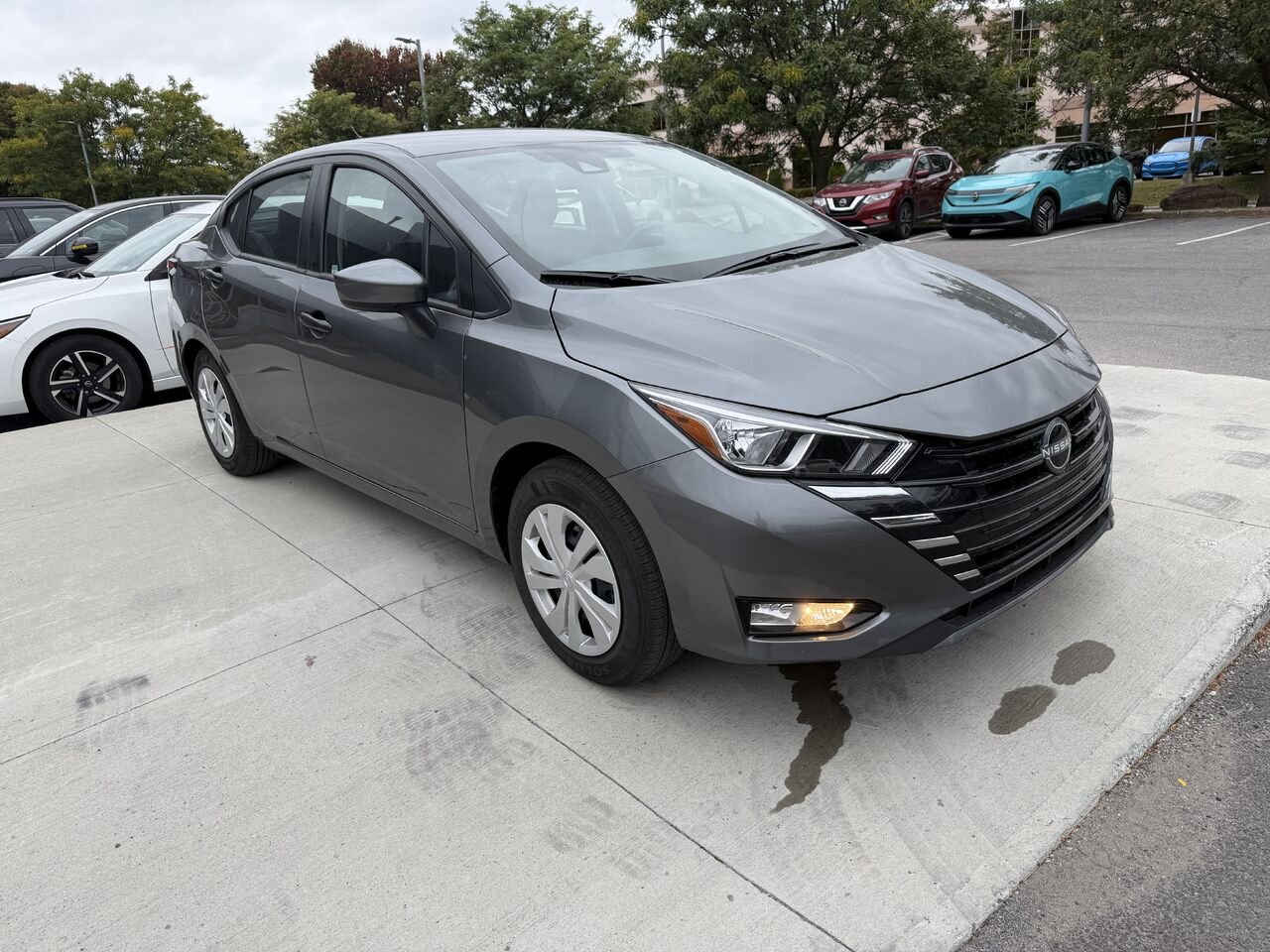2025 Nissan Versa S CVT Grey Châteauguay - photo #3