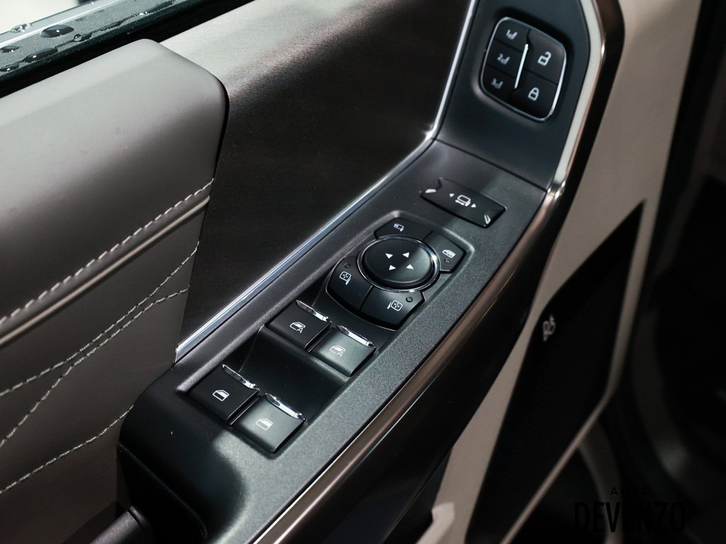 2026 Ford Super Duty F-450 DRW Black Saint-Eustache - photo #11