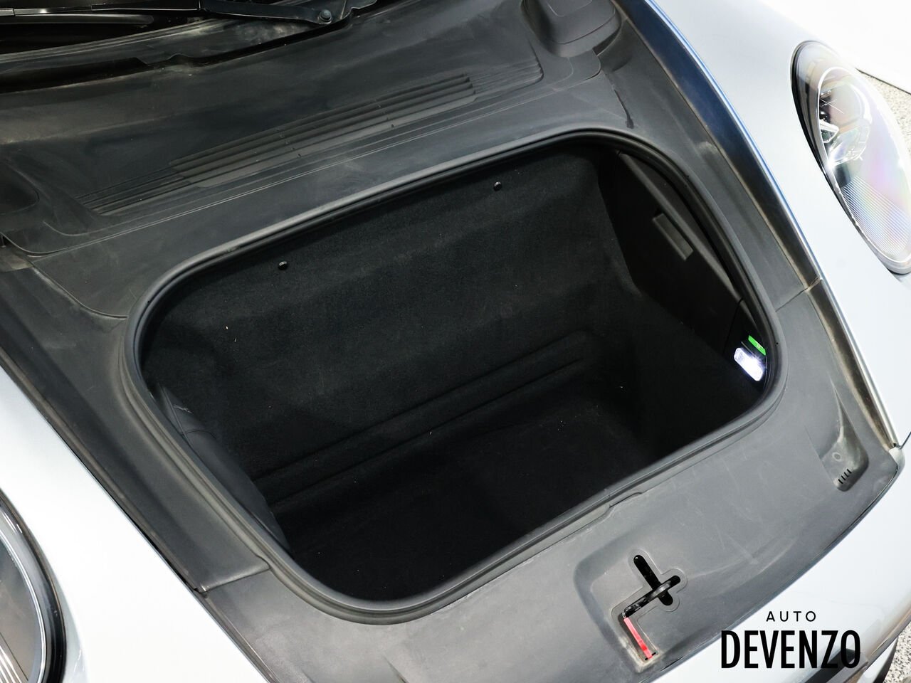 2020 Porsche 911 Silver Saint-Eustache - photo #22