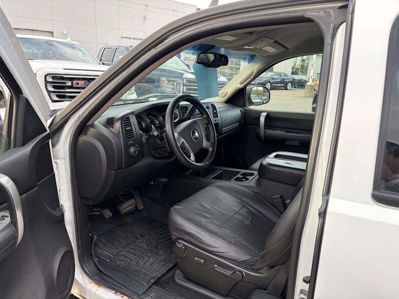 2007 Chevrolet Silverado 1500 4WD Ext Cab 134.0 WT White Sherwood Park - photo #5