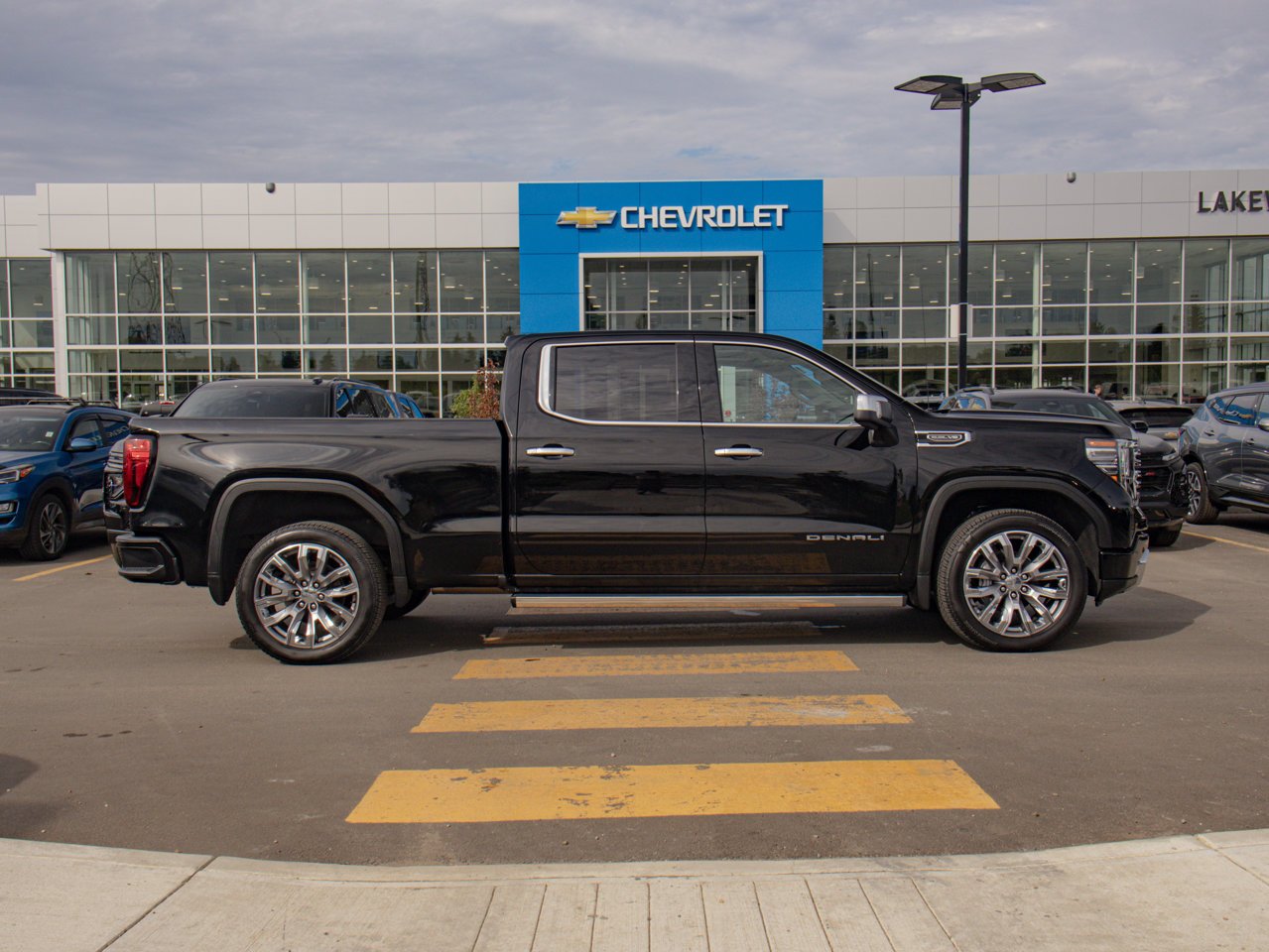 2025 GMC Sierra 1500 4WD Crew Cab 147 Denali Black Sherwood Park - photo #12