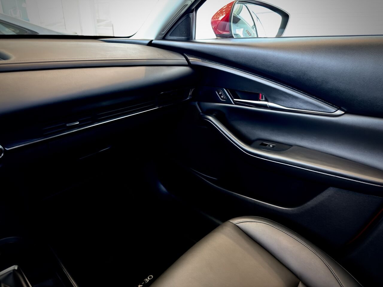 2022 Mazda CX-30 Red Notre-Dame-des-Prairies - photo #20