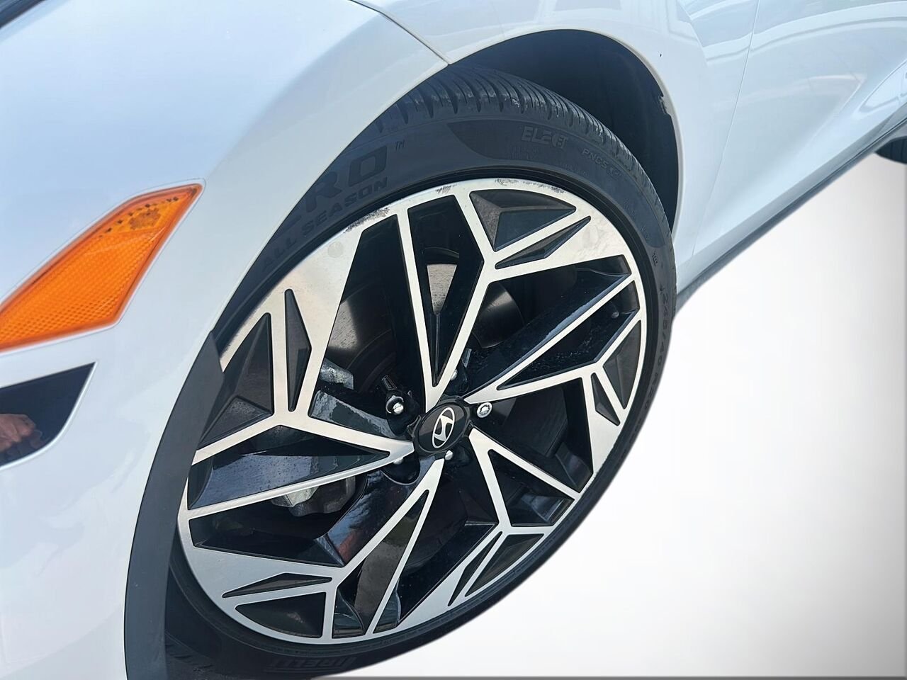 2023 Hyundai IONIQ 6 White Saint-Jérôme - photo #9