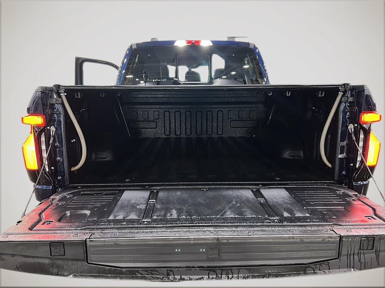 2023 Ford F-150 Lightning GROUPE 510 A, standard range Blue Québec - photo #35