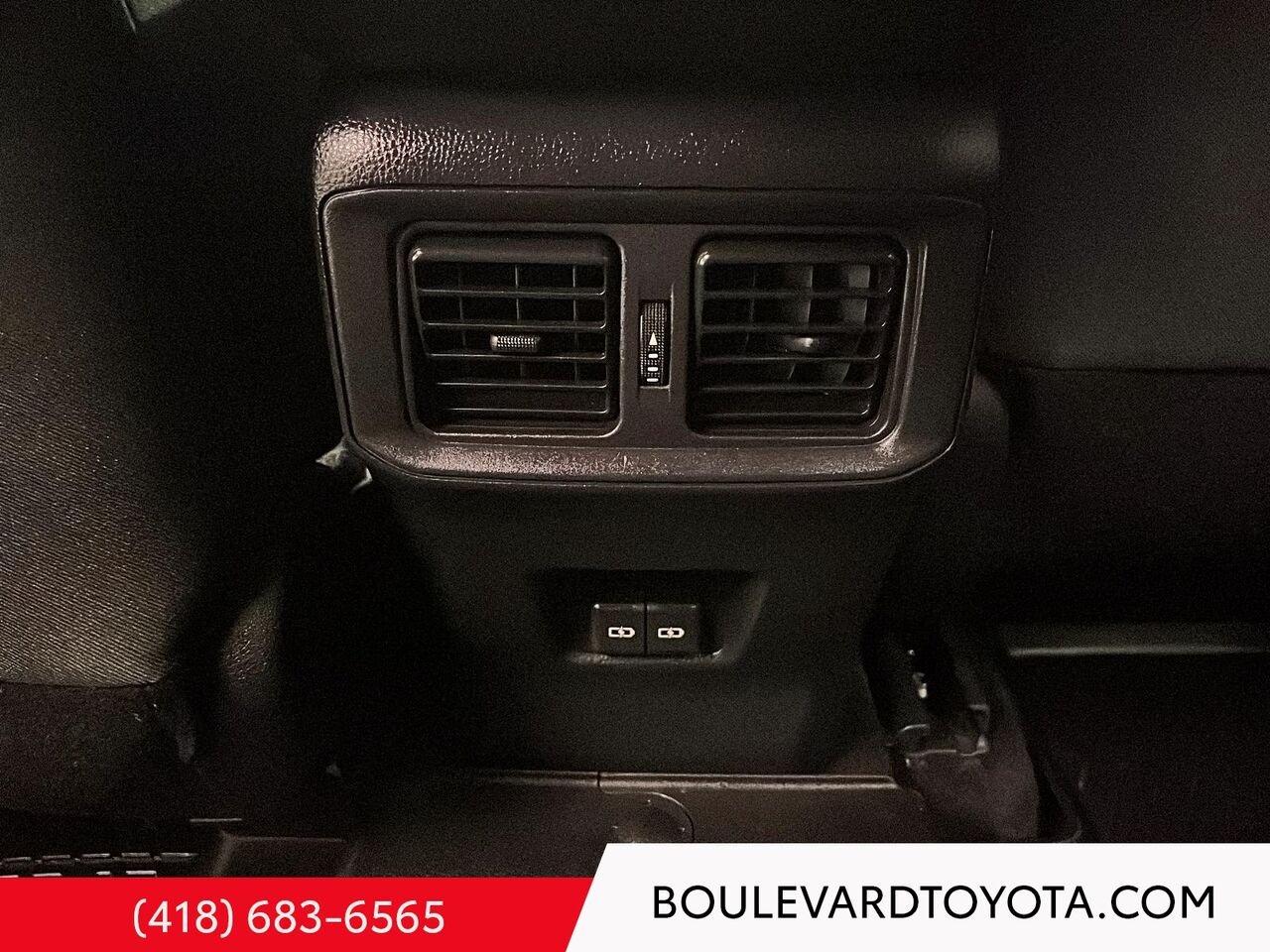 Toyota RAV4 Hybride 100776A-97 | LE, AWD 2022 Gris Québec - photo #17