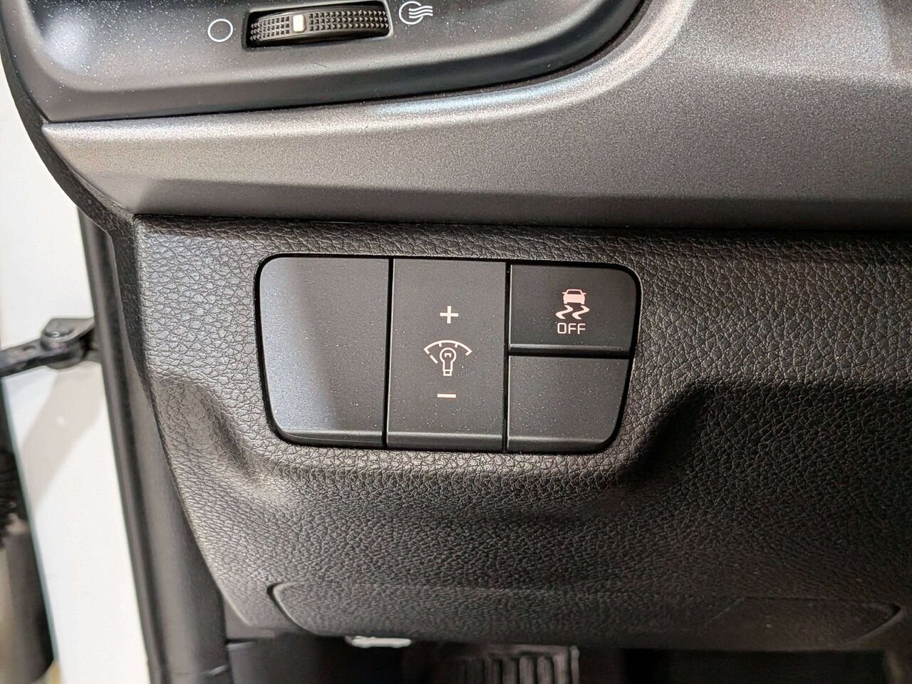 2018 Kia Rio 5-door LX Manual White Val-David - photo #26