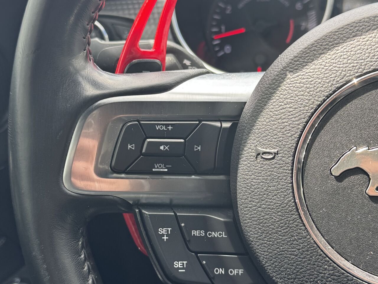 2018 Ford Mustang GT Convertible White Granby - photo #24