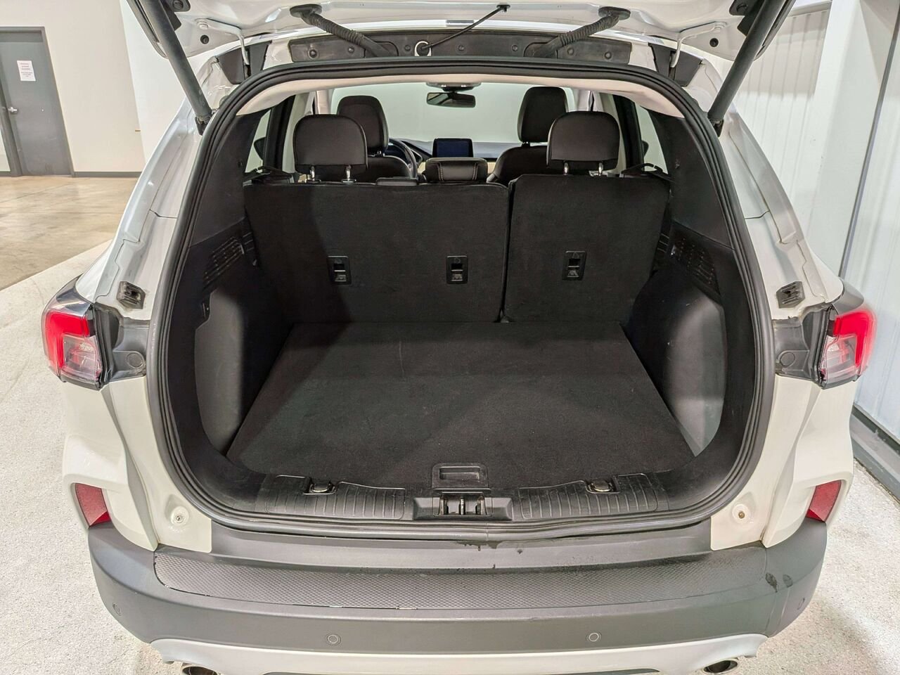 2022 Ford Escape Titanium Plug-In Hybrid FWD White Val-David - photo #8