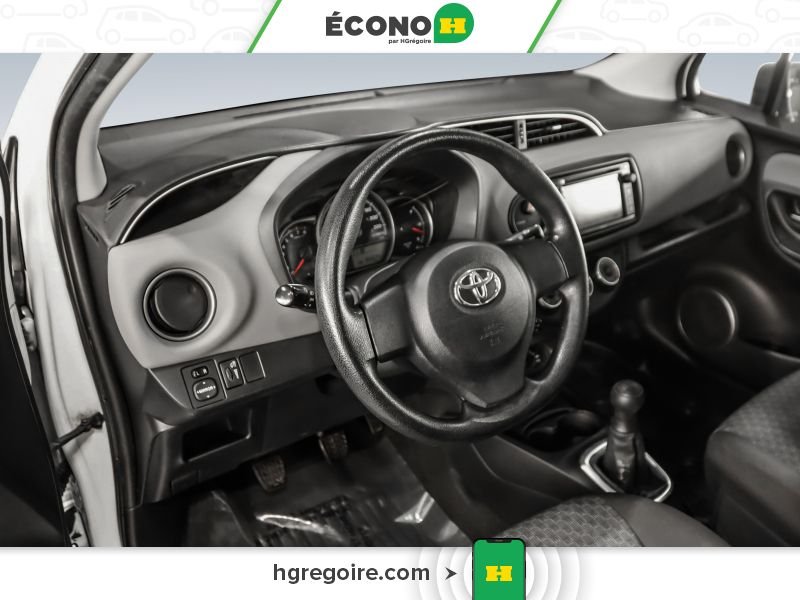 Toyota Yaris 2015 Blanc Blainville - photo #20