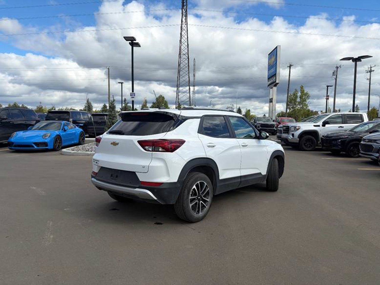 2025 Chevrolet Trailblazer AWD 4dr LT White Sherwood Park - photo #4