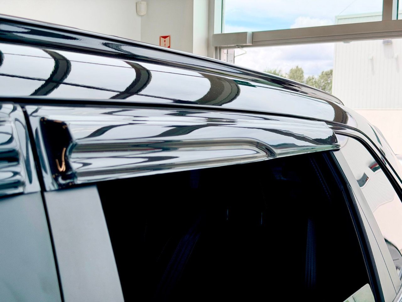 2026 Honda CR-V Hybrid Black Notre-Dame-des-Prairies - photo #12
