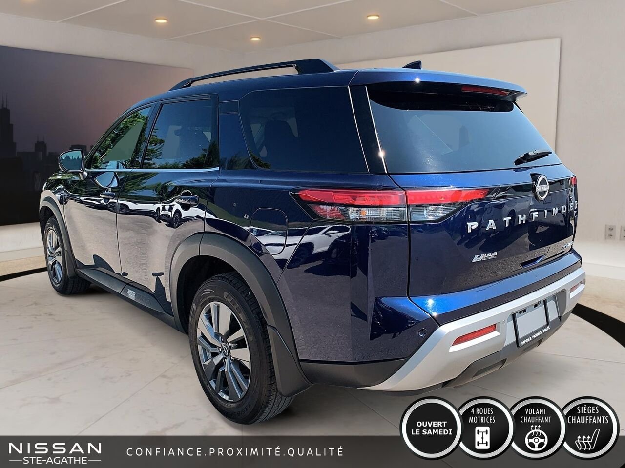 Nissan Pathfinder SV TI | 7 PLACES | TOIT OUVRANT | ATTELAGE | HAYON ÉLECTRIQUE 2024 Bleu Saint-Jérôme - photo #4