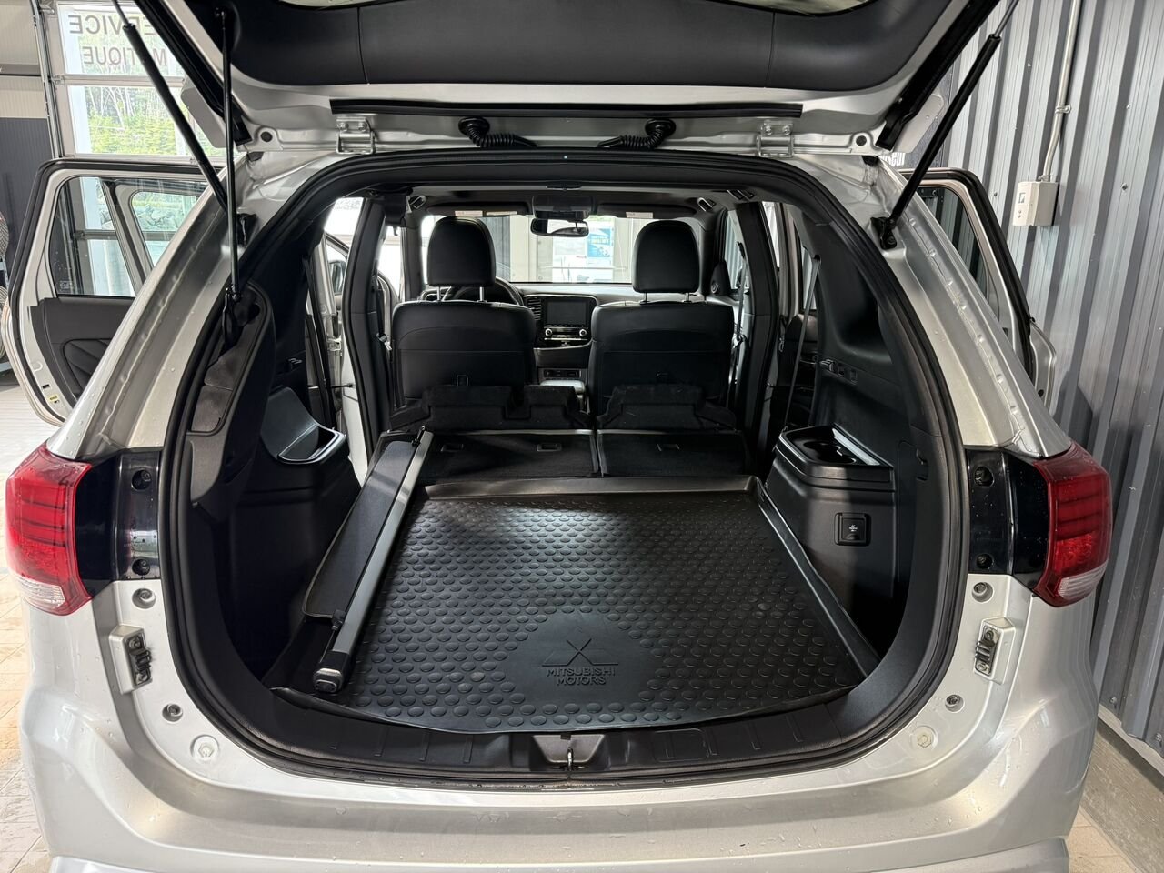 2020 Mitsubishi Outlander Plug-In Hybrid Grey Mont-Laurier - photo #15
