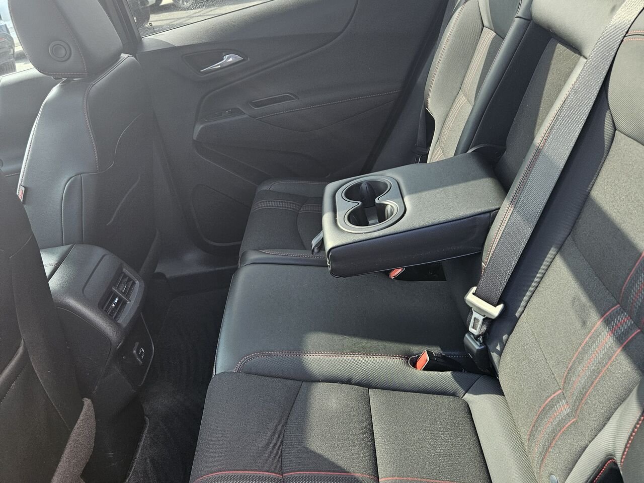 2024 Chevrolet Equinox RS 4 portes TI White Thetford Mines - photo #15