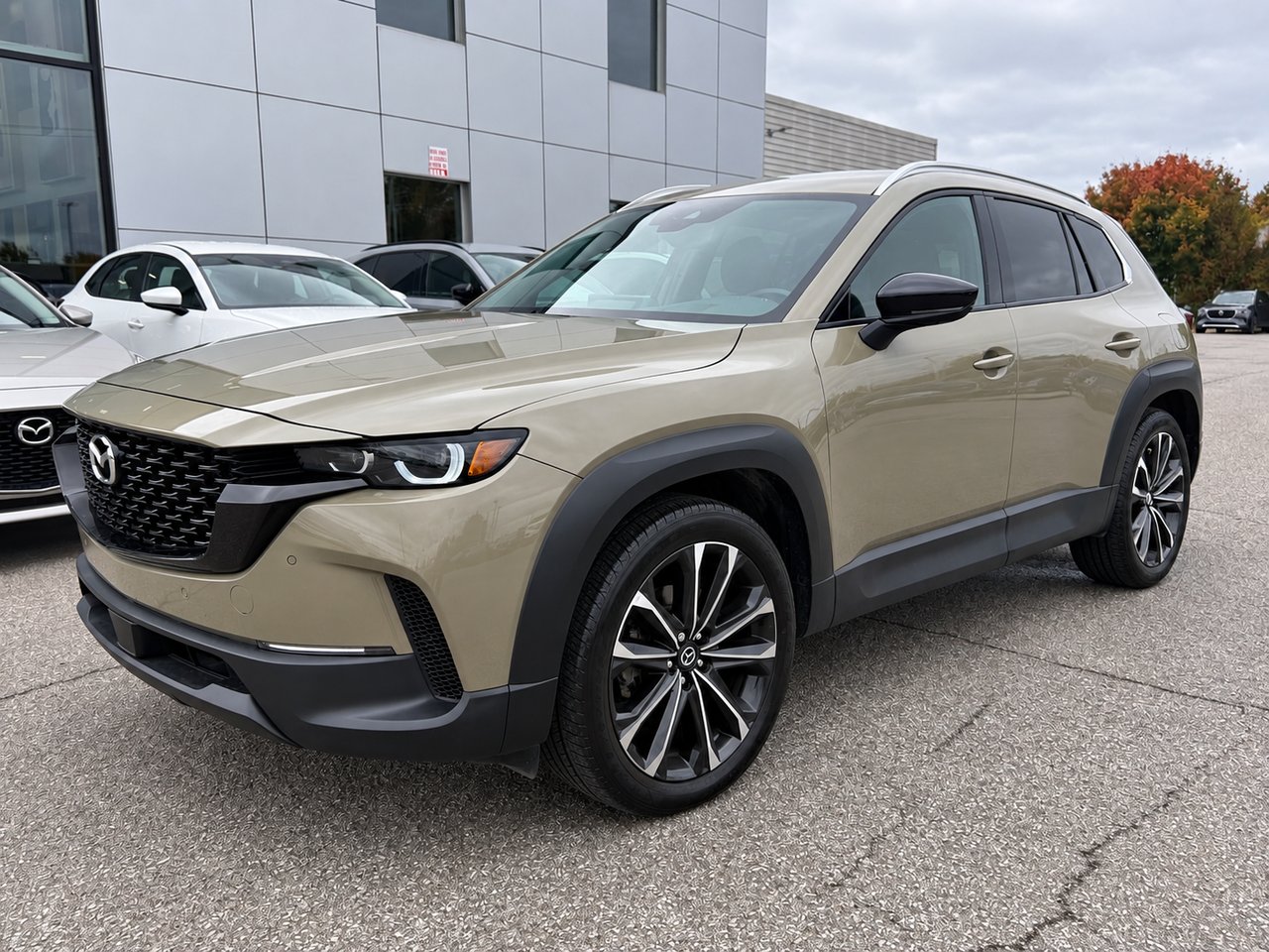 2024 Mazda CX-50 GT Beige Châteauguay - photo #2