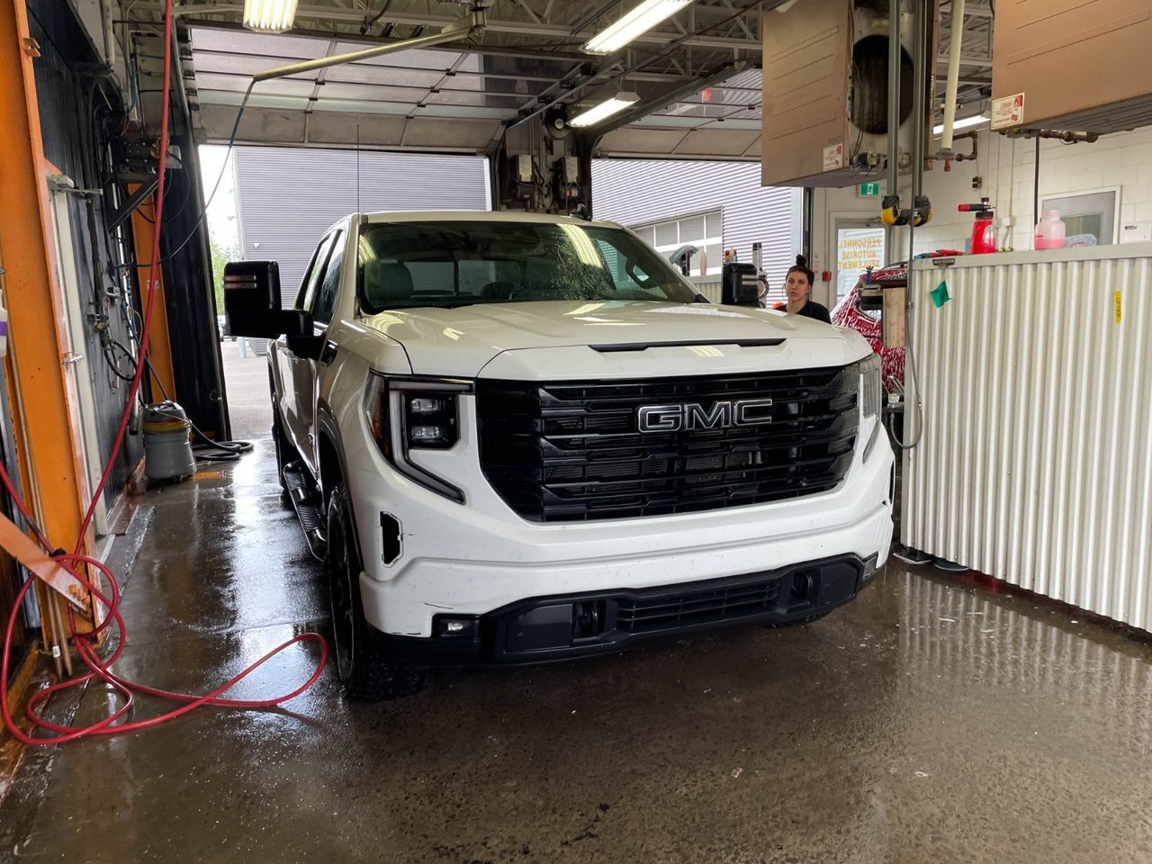 GMC Sierra 1500 ELEVATION CREW 4X4 V8 *GR REMORQ MAX* NAV BOSE 2023 Blanc Saint-Jérôme - photo #9