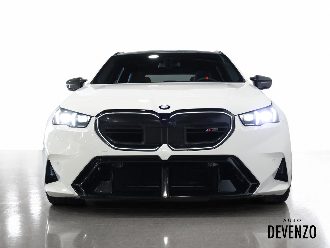 BMW M5 2026 Blanc Saint-Eustache - photo #4