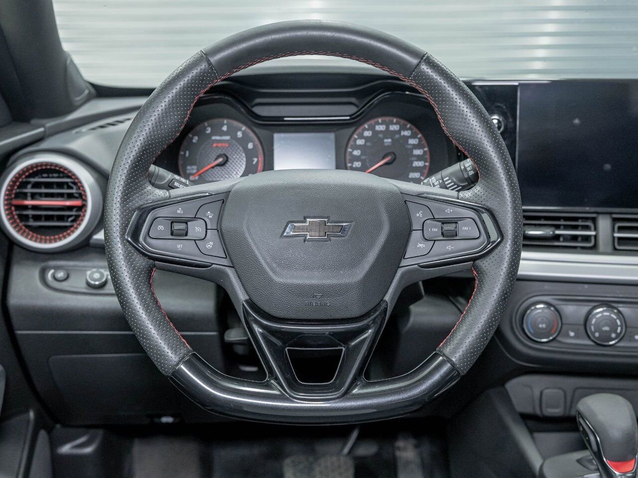 Chevrolet Trax 1RS *SIÈGES / VOLANT CHAUF* CARPLAY BLUETOOTH WIFI 2025 Gris Saint-Jérôme - photo #13
