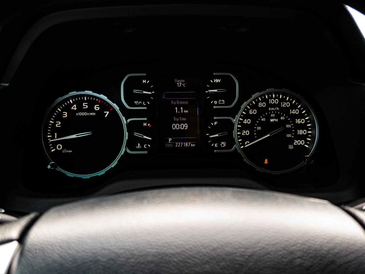 2019 Toyota Tundra 4x4 Crewmax SR5 Plus 5.7L Blue Sherwood Park - photo #21
